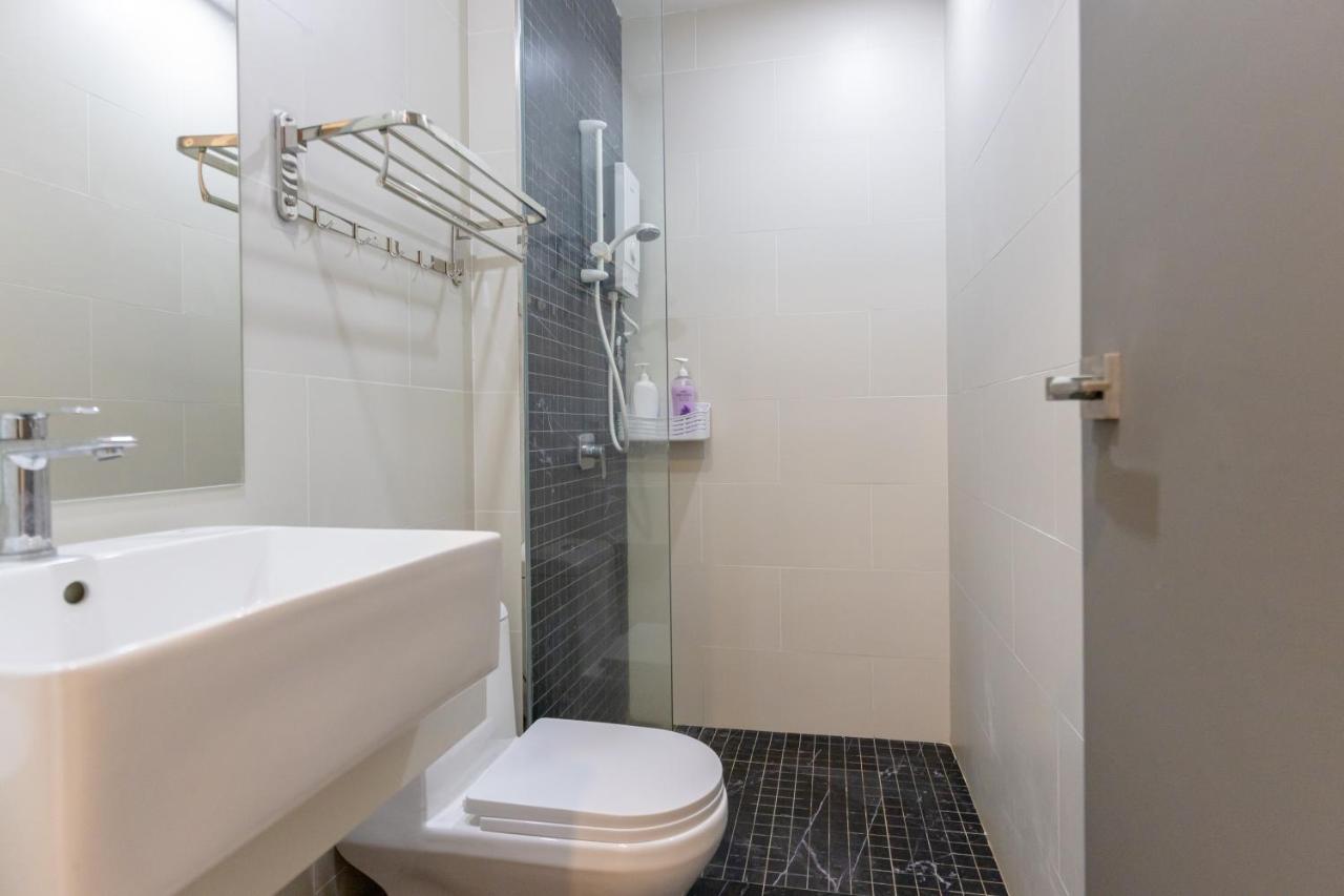 Beacon Executive Suite Penang Джорджтаун Екстер'єр фото